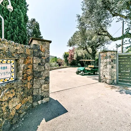 Kalysta Villa